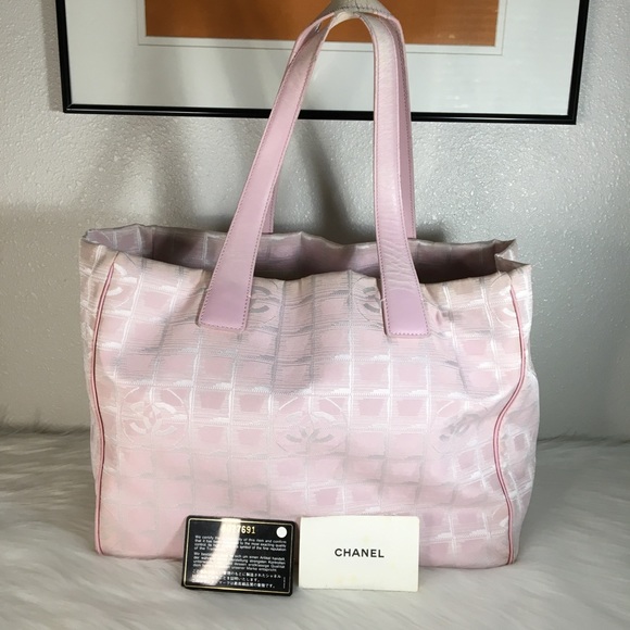 Chanel Pink Nylon Tote medium - Picture 1 of 16